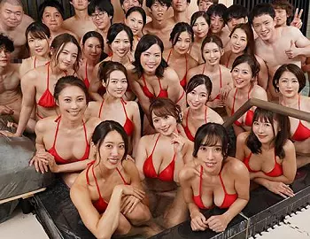 『世界一豪華な熟女バスツアー！？』超人気の美熟女達が勢ぞろい？！温泉やバスでのハーレムプレイで大暴れしちゃいました！？