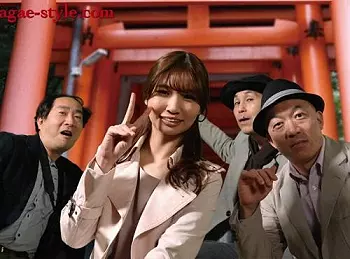 スケベなカラダを好き放題しながら何度も無責任に中出ししたいッ! 一度味わってしまうとこの衝動は誰にも止められないのだ!