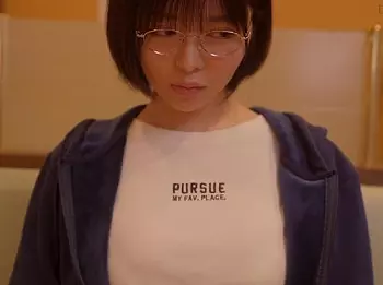 軽い気持ちで手を出してしまったばっかりに&hellip;工場勤務の地味で巨乳の女の子とセックスしたら本気になって中出しを求められた