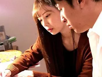 【従姉弟相姦】母性を感じさせる身近な女性に想いを募らせ家庭教師として勉強を教えにきていた従姉弟を犯し潮を吹かし中出しする