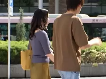 【素人ナンパ企画】彼氏いない歴3年という美熟女を乳首責め！フェラをさせた後は正常位や対面座位、立ちバックで！【エロ動画】
