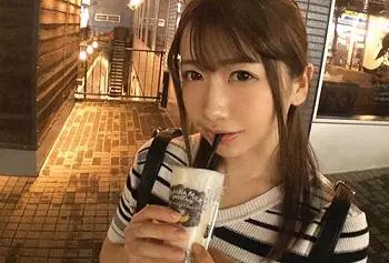 【個人流出】めちゃカワ素人お持ち帰り流出映像！美巨乳JKに何度も中出しｗ