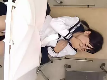 産婦人科の変態院長の餌食になる制服少女&hellip;診察と称しセクハラ痴漢しまくり敏感子宮を悪戯凌辱する鬼畜の中出しレイプ！＜電マ＞