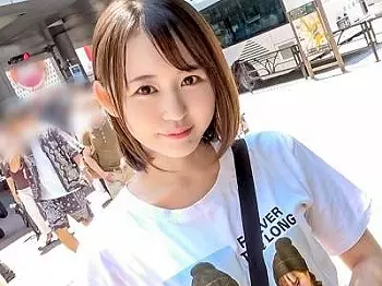 【ちっぱい&times;素人】濃厚SMフェラ唾液プレーや首絞め連発セックスして小動物ロリフェイスちっぱい美人がシコ展開！