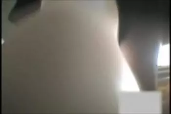 女子校生のパンチラだけじゃ満足できずさらに背中&ブラモロまで撮ってしまいました