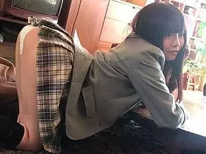スーパー美少女ｷﾀ!! 素人カップル撮影！清楚ロリ顔な制服JKのハメ撮り！着衣でベロチュー、フェラ、バック、中出し！