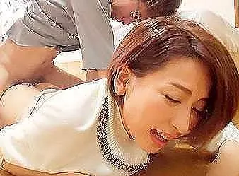 むっちり巨尻人妻のタイトスカートをめくって無理やりチンポをぶち込み高速ピストン！