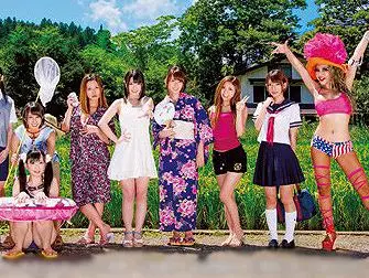 【乱交ハーレム企画】素人おじさんとロリスレンダー貧乳ちゃんや爆乳ギャルお姉さんの変態セックスｗ温泉で野外青姦騎乗位がエロ