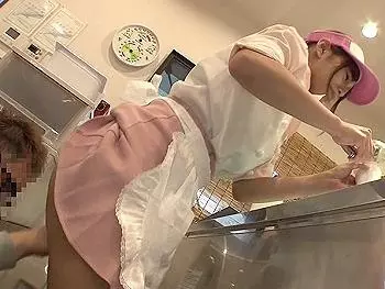 〖レイプ〗『お客様&hellip;止めて下さいッ&hellip;！』ジェラート屋の店員を痴漢、オマ○コいじめて羞恥の強要！店裏に連れ出し中出し強姦！
