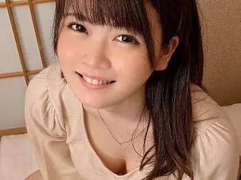 【おっとり美少女の秘密】『気持ちいい…』素人娘がおじさんとリアルSEXで大胆変身!敏感オマ○コを手マンで刺激され、大量の