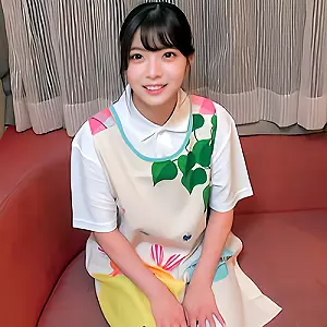 【素人ナンパ】保育士のエプロン姿のド級美少女をラブホに連れ込むことに成功！