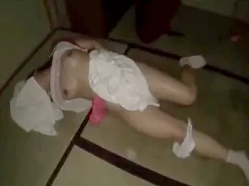 ロリ巨乳なエロ少女を拉致監禁！屈辱の電マ責めで敏感子宮を犯され悪魔の無許可中出し&hellip;強姦輪姦レイプで肉便器調教＜拘束放置＞