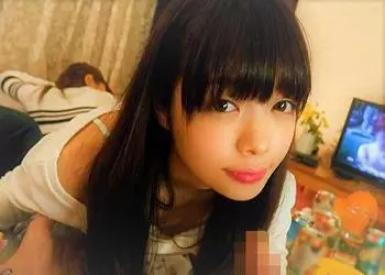 【凰かなめ】酔っぱらって寝ている友達のそばでロリ系美少女がこっそりフェラしてくれた！