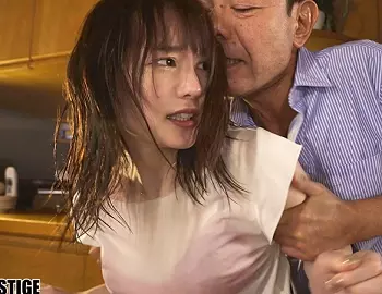 【人妻レイ プ】『や、止めて下さい！』雨で濡れて透けた下着に欲情した町内会長！美人妻は犯されてしまう！！【エロ動画】