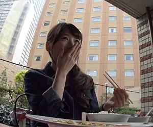 ［若妻＠人妻］奥さん「あぁヤバぁぁいビクビクするぅ」興奮しまくる交尾でたまらず超アクメ