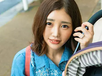 【マジックミラー号】美巨乳でカワイイ美熟女を人妻ナンパ！「旦那には内緒&hearts;&hearts;」たっぷり種付け中出し＆顔射ｗ【寝取られ素人】