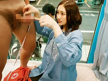 【マジックミラー号】美巨乳の超カワイイ美熟女を人妻ナンパ！「夫にはナイショだから♡♡」ドクドクと膣内射精ｗ【NTR素人】