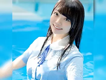 《 斎藤まりな》超マジメな女子校生。なんと卒業してすぐAVに応募してきたんです。