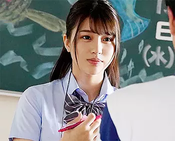 可愛い女子校生がチンポを舐めまくりフェラ抜きしてクンニされると興奮して騎乗位やバックでハメられ喘ぎまくる淫乱JK！
