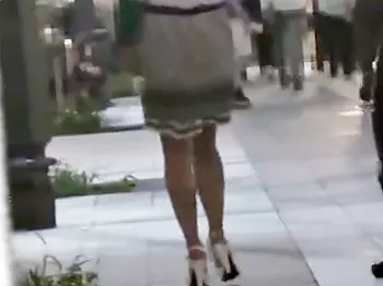 時間ありませんょ・・・(^^♪って逃げ惑う美人ママを間男の濃厚ザーメンが中出し注入しちまったぁぁぁ~wwwwwwwwww