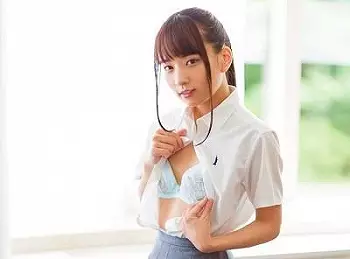 ＜あべみかこ＞幼顔のロリ体型の彼女がイケメン男と恋人プレイでイチャラブ濃厚SEX！