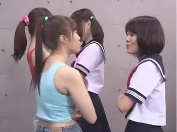 【ガチンコキャットファイト❤牧野絵里 伊崎咲良 春希ゆきの 城井聖花】制服美少女vs巨乳お姉さんがイッたら負けの本気勝負