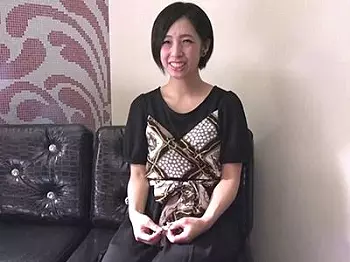 【人妻】出会い系サイトで出会った清楚美人な黒髪ショートカット奥さん!真面目に見えて他人棒で浮気するエロエロ不倫セックス!