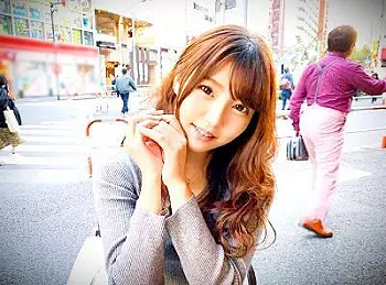 ＜心菜りお＞背の高い関西の美少女がお洒落なラブホで裸になって腰振りエッチ！