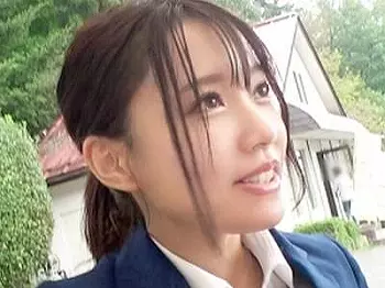 【立ちバック&times;素人】美人OLがエチエチSEX！潮吹きおしっこ連続！スーツ着エロぱんぱん立ちバック！