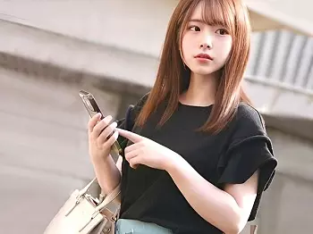 エロ巨乳な素人JDを尾行するストーカーのパンチラ盗撮！オナニー&hellip;風呂&hellip;彼氏とSEXする美少女の騎乗位を隠し撮り！＜着替え