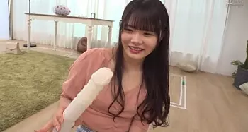 「みんなやってるんですか///」天然な女子大生さんに固定バイブでドミノチャレンジ///