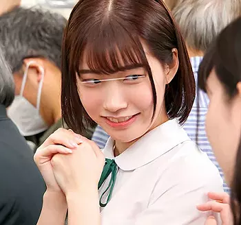 【痴漢レイプ】「気が付けば囲まれていた&hellip;」真面目そうな美女達が変態集団に輪姦されて中出しされてしまう！！