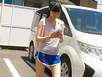 ＜モデル体型＞微乳で控え目なロリ乳首ｗｗｗ日頃からブラ未着用な主義らしいトップランク美少女と中出し生乱交ｗ＜素人ナンパ＞