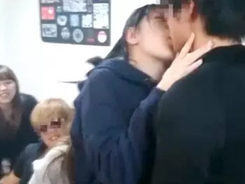 ＜素人ハメ撮り＞乱交サークルの肉便器だった彼女が泥酔&hellip;学生時代に盗撮されたヤリマンビッチのスマホ撮影が流出&hellip;＜エロ企画＞