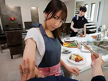 【料理教室&times;NTR】嫁のいる近くで料理教室の先生に誘惑されてチンポが反応してしまいこっそりセックスしたったｗｗｗ
