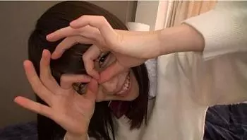 ≪援交JKハメ撮り≫中出しOKのパイパン貧乳ロリにディープキスにクンニ！着衣セックス