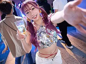 〖痴女&times;GAL〗淫乱な尻軽美女さんが手コキフェラで男を誘惑&rarr;膣奥をガンガン突かれて絶頂する光景に大興奮確定ｗｗｗ
