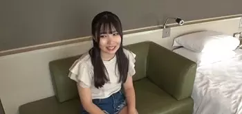 【ゆい】交通費を稼ぐ為に出演を承諾。会社説明会が終わり待ち合わせしてホテイン。四つん這いで絶頂してしまう変態的な女子大生