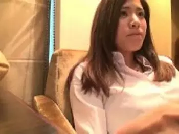 /痴女:淫乱/酔っ払った美人な女の子を口説いてお持ち帰り！簡単についてきちゃう欲求不満なお姉さん！興奮確実な激エロ動画