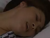 【ヘンリー塚本】散々飲まされ、男たちにハメまくられる泥酔熟女。