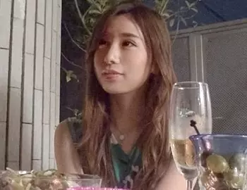 妖艶な色気を放つ人妻と中出しセックス!街で見かけたアラサー人妻さんと食事をしながら色々と話を伺いました!