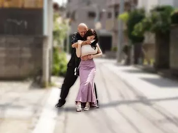 【媚薬レイプ】非常識なオスたちに狙われて非人道ドラッグを盛られたKカップ美女&hellip;オーバードーズ辱めキメセクでガンギマリ絶頂