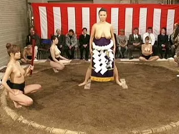 [女相撲]隠れた日本の伝統！それはまわしを巻いた女が戦う&rdquo;女相撲&rdquo;！！おっぱい丸出し鍛えた身体でハッケヨイ