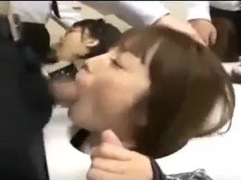 【イマラチオ】イイねぇ(*&acute;Д｀)女を性処理の道具扱いする動画は興奮しますよね！？