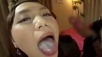 「すっごいドロッドロ・・」舌上のザーメンを見せつけてからごっくん