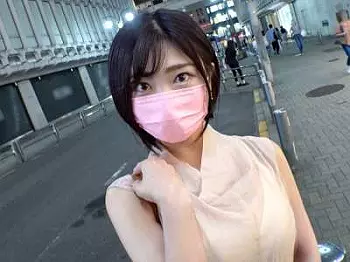 【美人&times;素人】メガ潮の黒髪お姉さんがえちえちSEX！合計4～5発の潮吹きおしっこ！高速騎乗位！