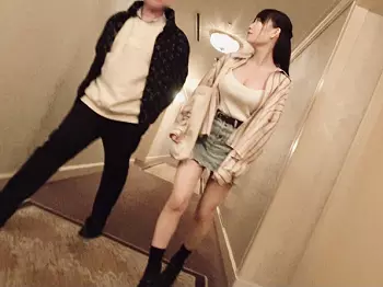 素人企画：胸をもみ、キスをして、耳をしゃぶり、首を絞めて..スレンダーM女のペットショップ店員の本気ファックw