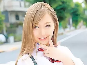 いまどきの茶髪の女子高生が敏感な体に肉棒を挿入されて感じまくりとかたまらん！
