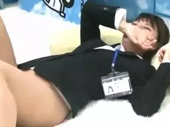《マジックミラー号》SOD新人ADを騙して女優の代わりにセックスまでさせちゃった!戸惑いながらも感じまくり!ムラムラ確実