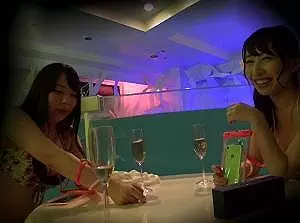 イケイケ水着ギャルをあの手この手で喰いまくる！！！中出しハメ撮り！